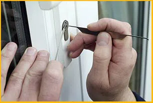 Lake Worth Lock And Key Lake Worth, FL 561-692-4273 Lake Worth Lock And Key Lake Worth, FL 561-692-4273 - 20-Emergency-Locksmith